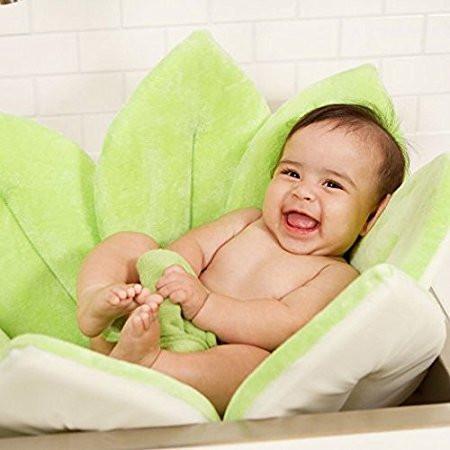 Gadgets d'Eve beauté BACI™_ : "Le bain de fleur" pour le confort absolu de votre bébé!